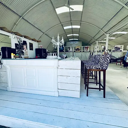 샬레 Avec Piscine 앙티브