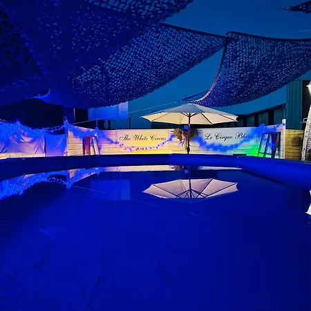 Avec Piscine
