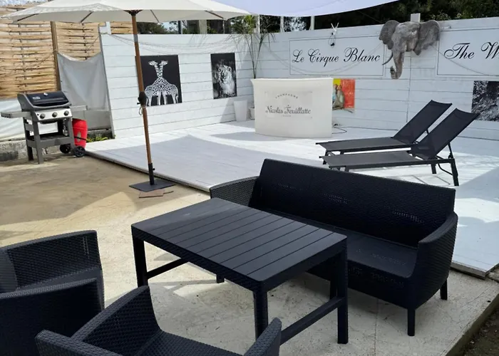 Avec Piscine Σαλέ