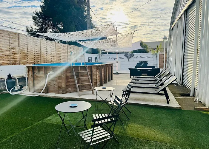 Avec Piscine Σαλέ Αντίμπ